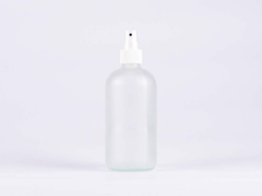 Glasflasche säuremattiert, 500ml, mit Zerstäuber weiss